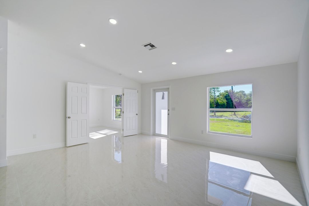 待售: $830,000 (4 贝兹, 3 浴室, 2160 平方英尺)