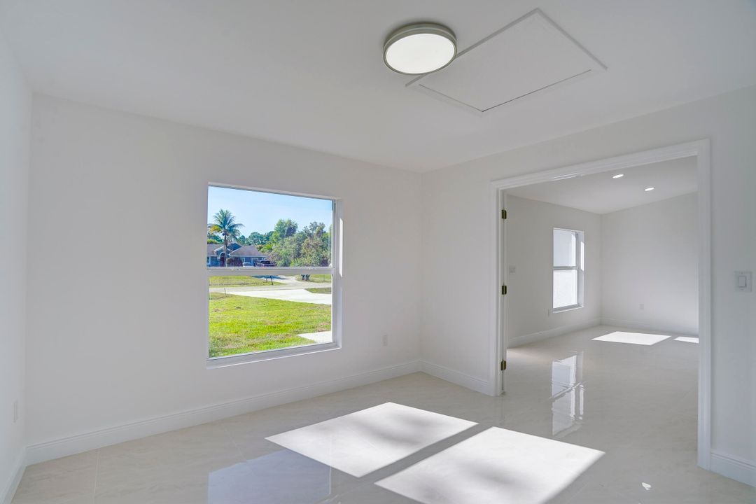 待售: $830,000 (4 贝兹, 3 浴室, 2160 平方英尺)