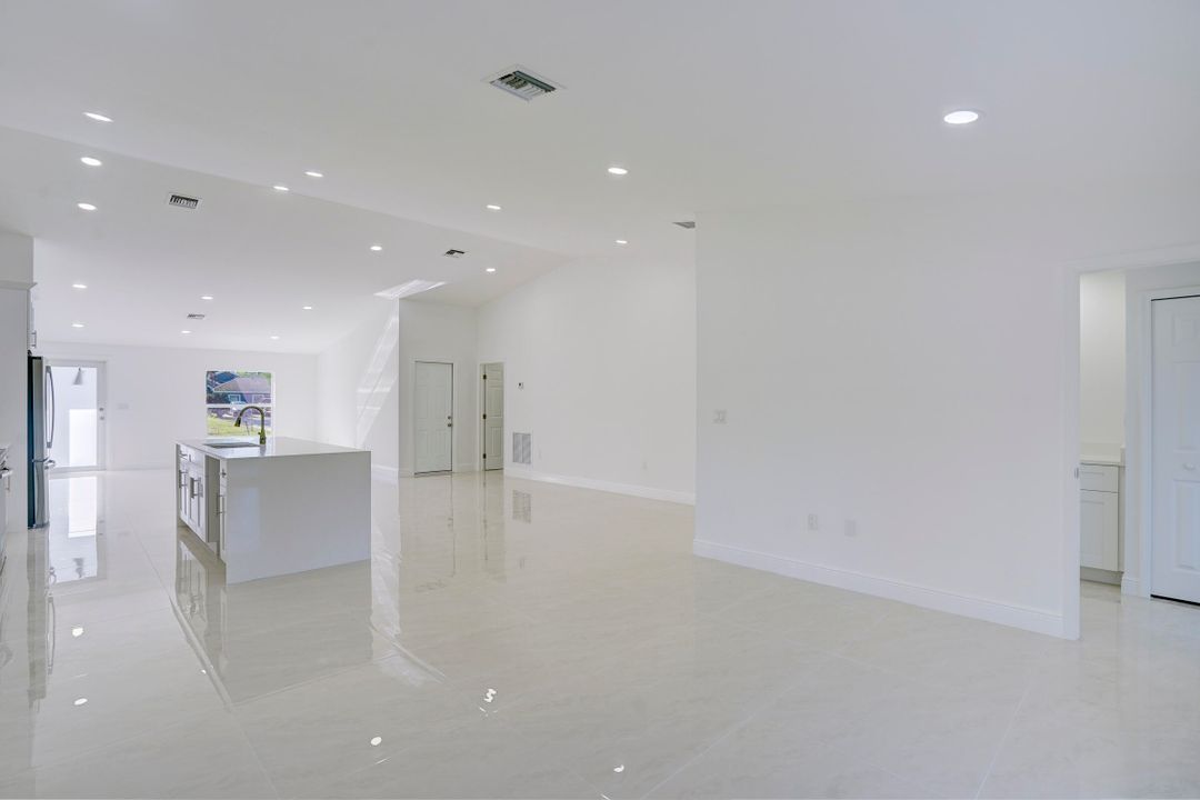 待售: $830,000 (4 贝兹, 3 浴室, 2160 平方英尺)