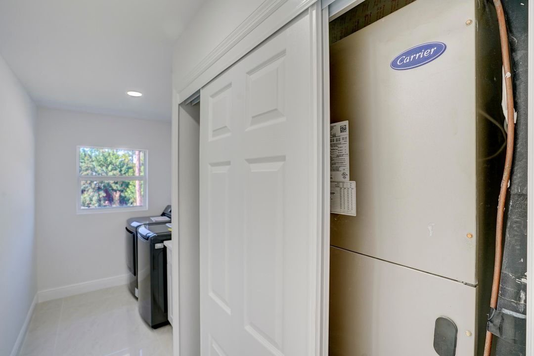 待售: $830,000 (4 贝兹, 3 浴室, 2160 平方英尺)