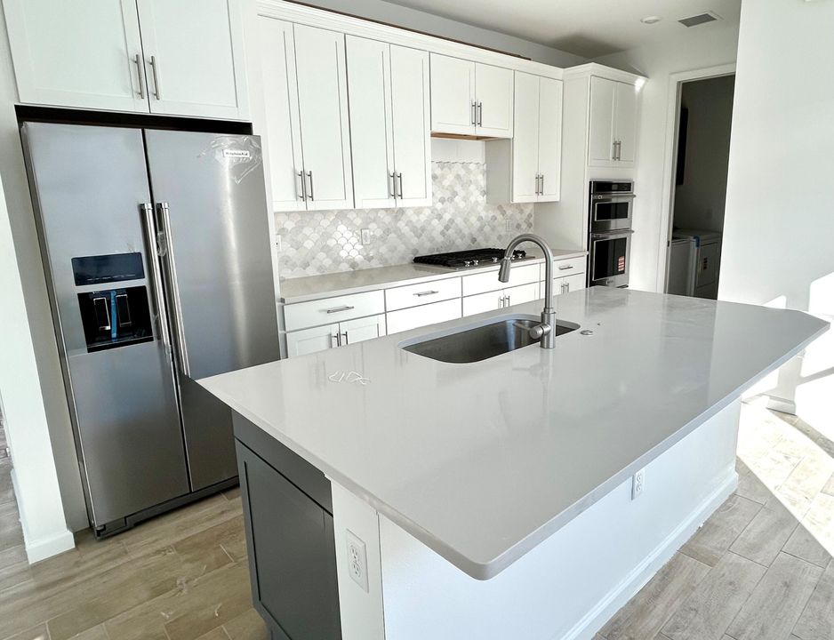 На продажу: $558,795 (2 спален, 2 ванн, 1655 Квадратных фут)