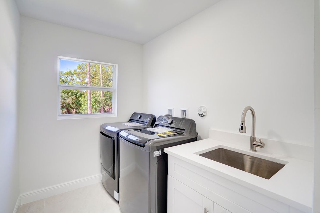 待售: $830,000 (4 贝兹, 3 浴室, 2160 平方英尺)