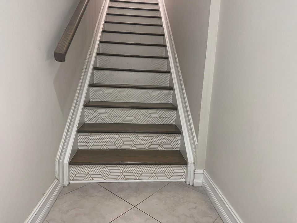 For Rent: $2,100 (2 beds, 2 baths, 1209 Square Feet)