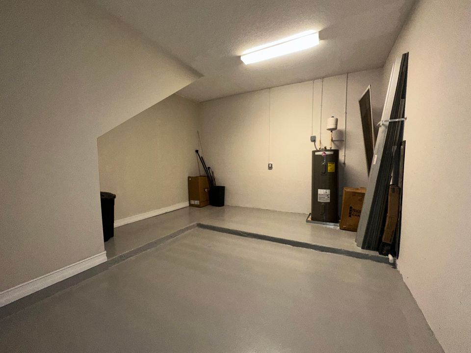 For Rent: $2,100 (2 beds, 2 baths, 1209 Square Feet)