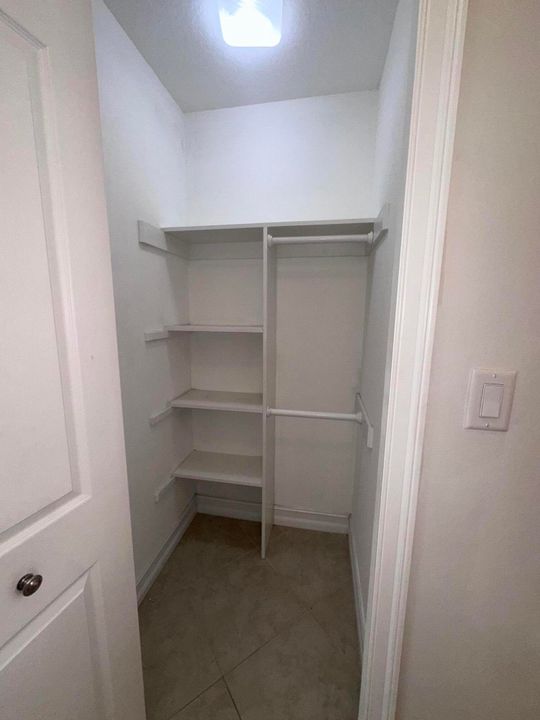 For Rent: $2,100 (2 beds, 2 baths, 1209 Square Feet)