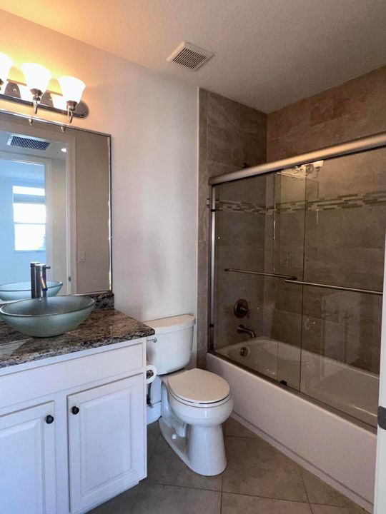 For Rent: $2,100 (2 beds, 2 baths, 1209 Square Feet)