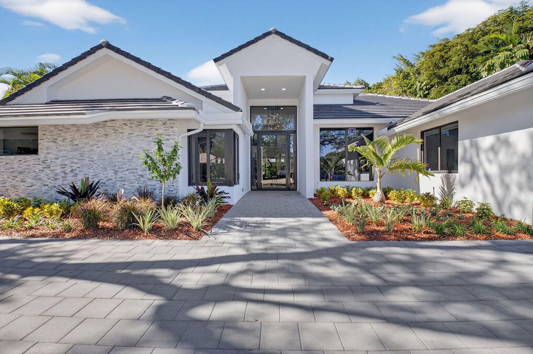 En Venta: $3,999,999 (5 camas, 3 baños, 3407 Pies cuadrados)