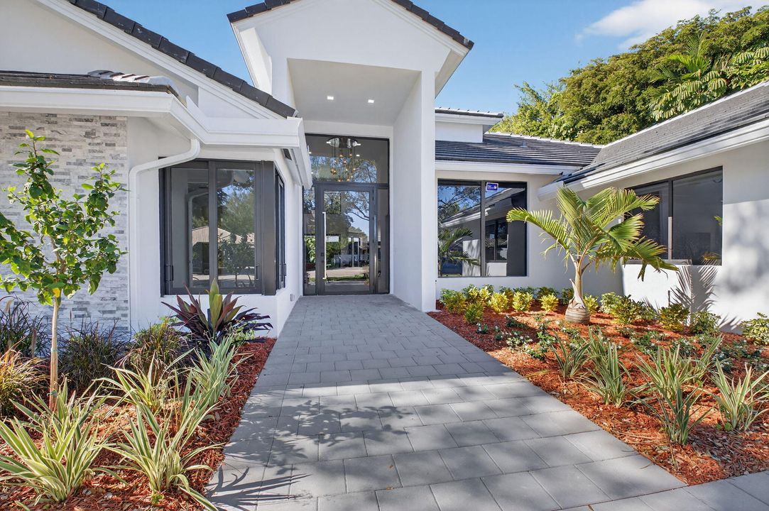 En Venta: $3,999,999 (5 camas, 3 baños, 3407 Pies cuadrados)