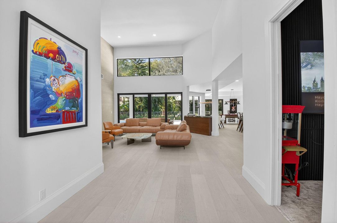 En Venta: $3,999,999 (5 camas, 3 baños, 3407 Pies cuadrados)