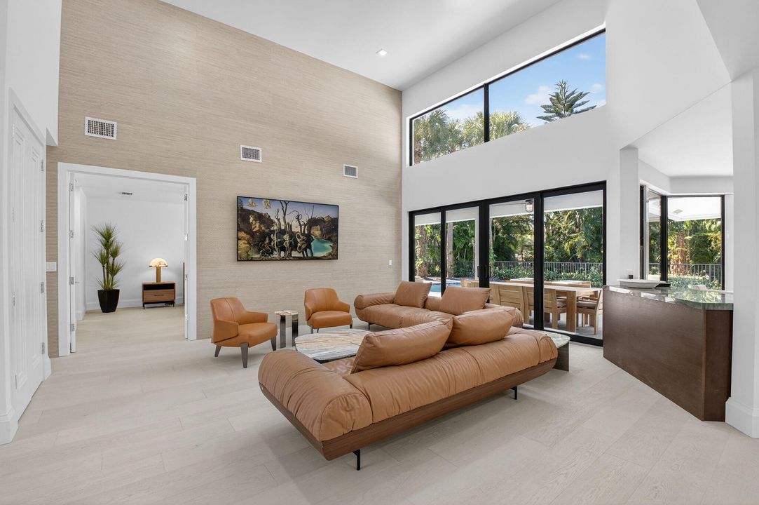 En Venta: $3,999,999 (5 camas, 3 baños, 3407 Pies cuadrados)