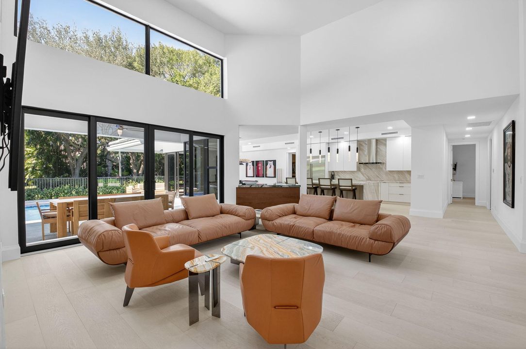 En Venta: $3,999,999 (5 camas, 3 baños, 3407 Pies cuadrados)