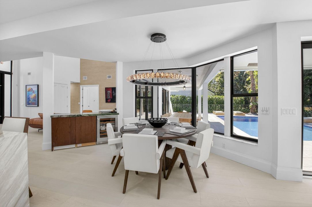 En Venta: $3,999,999 (5 camas, 3 baños, 3407 Pies cuadrados)