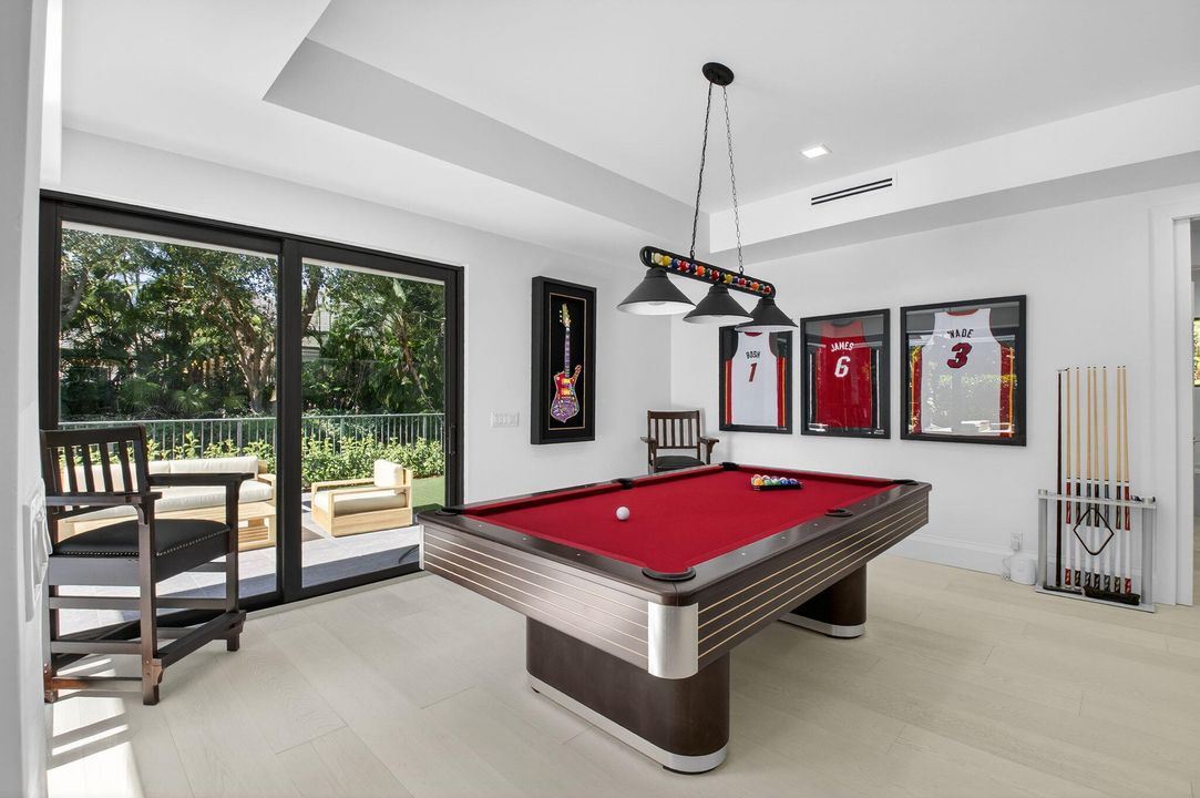 En Venta: $3,999,999 (5 camas, 3 baños, 3407 Pies cuadrados)