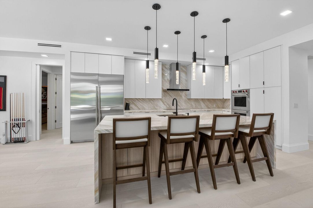 En Venta: $3,999,999 (5 camas, 3 baños, 3407 Pies cuadrados)