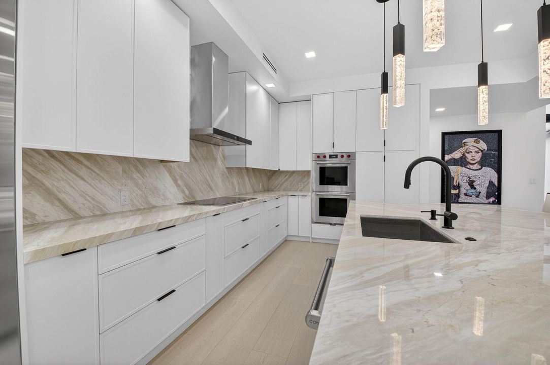 En Venta: $3,999,999 (5 camas, 3 baños, 3407 Pies cuadrados)