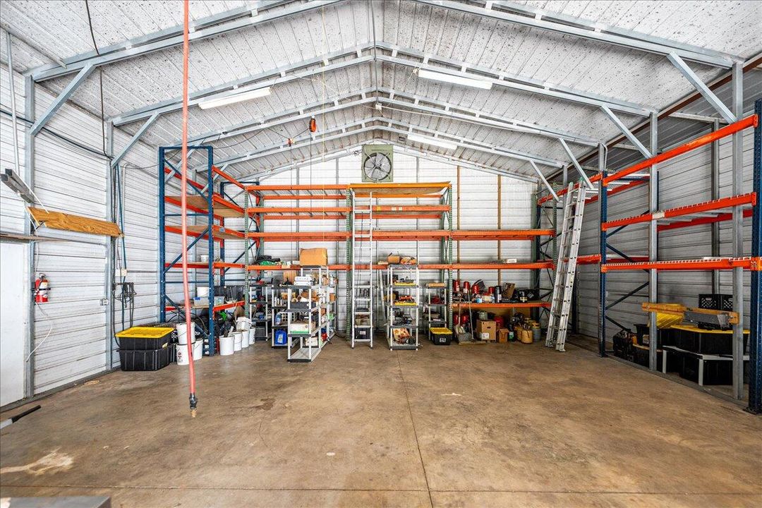 For Sale: $999,000 (5 beds, 3 baths, 2800 Square Feet)