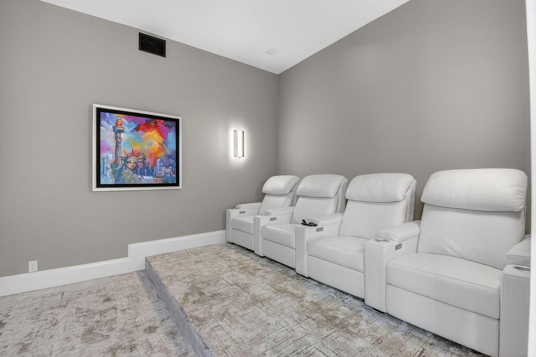 En Venta: $3,999,999 (5 camas, 3 baños, 3407 Pies cuadrados)