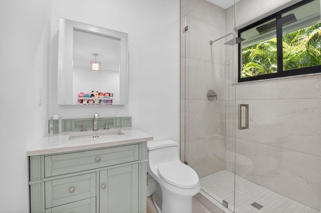 En Venta: $3,999,999 (5 camas, 3 baños, 3407 Pies cuadrados)