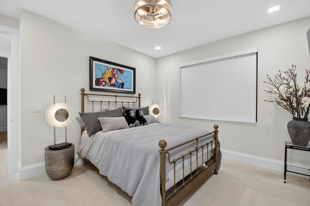 En Venta: $3,999,999 (5 camas, 3 baños, 3407 Pies cuadrados)