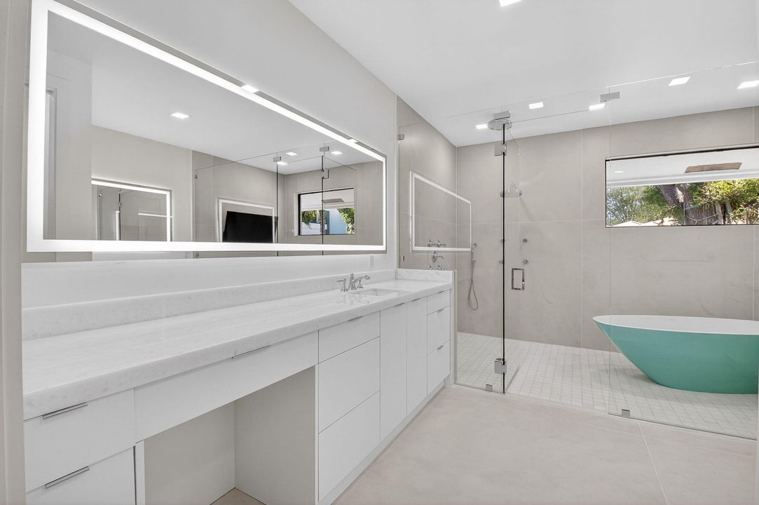 En Venta: $3,999,999 (5 camas, 3 baños, 3407 Pies cuadrados)