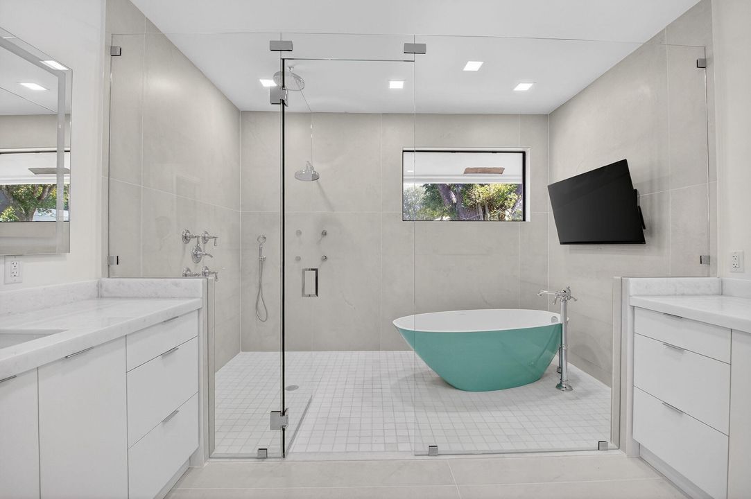 En Venta: $3,999,999 (5 camas, 3 baños, 3407 Pies cuadrados)