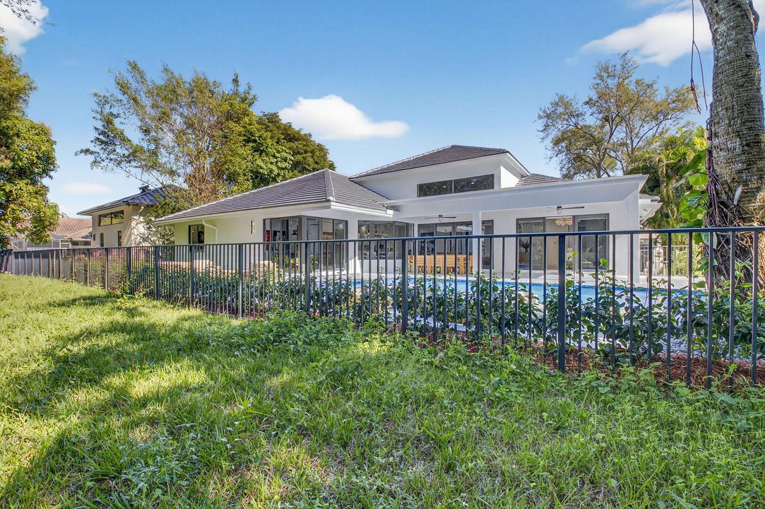 En Venta: $3,999,999 (5 camas, 3 baños, 3407 Pies cuadrados)