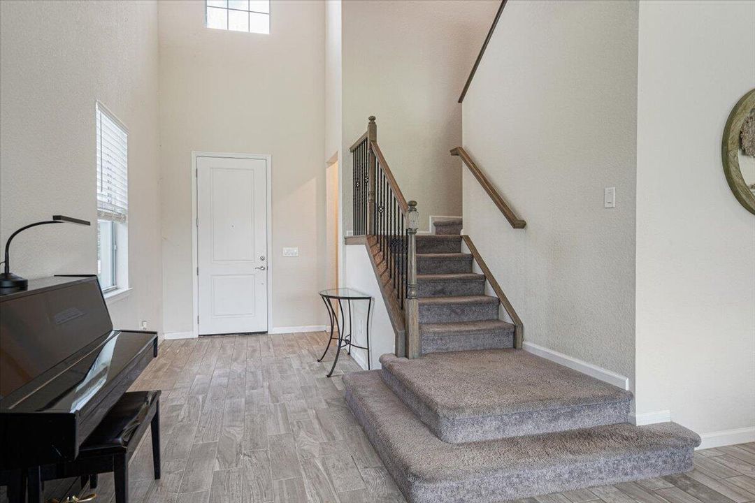 For Sale: $430,000 (3 beds, 2 baths, 2448 Square Feet)