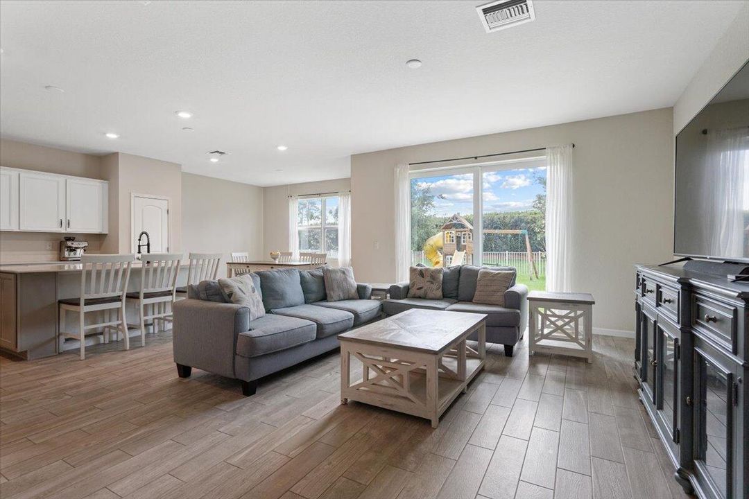 For Sale: $430,000 (3 beds, 2 baths, 2448 Square Feet)