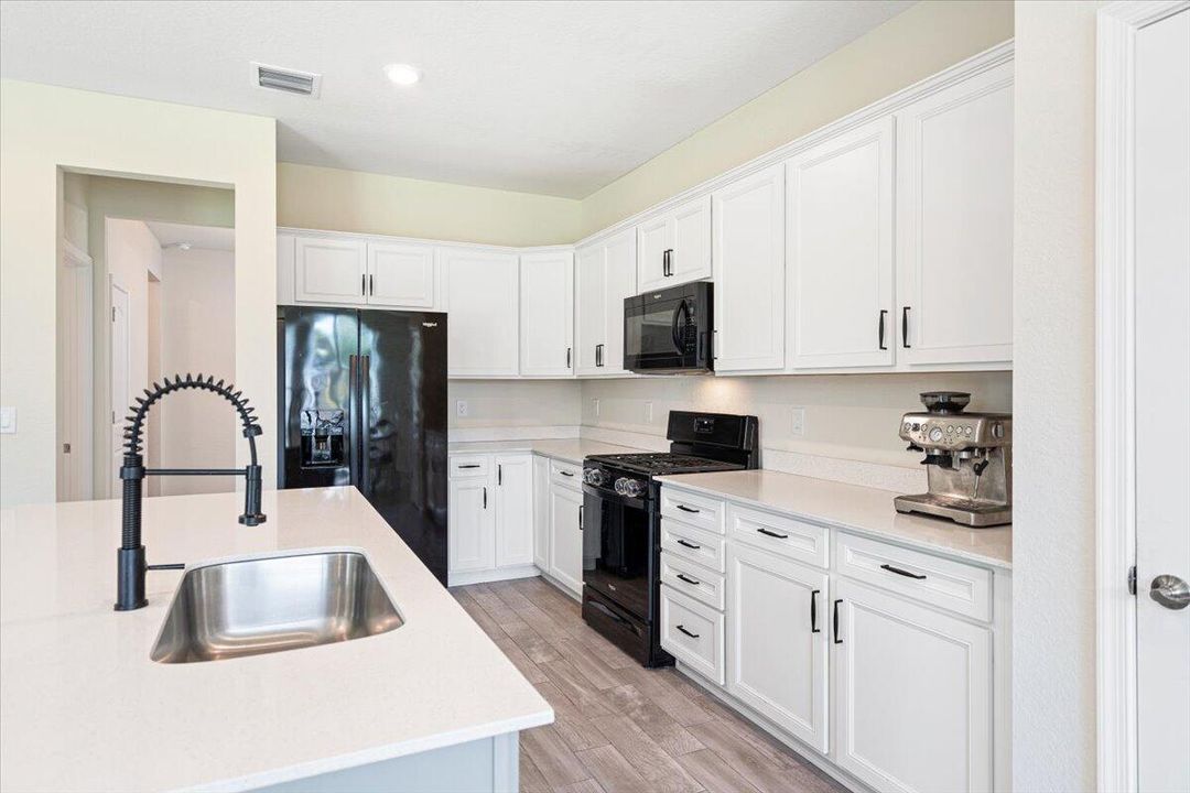 For Sale: $430,000 (3 beds, 2 baths, 2448 Square Feet)