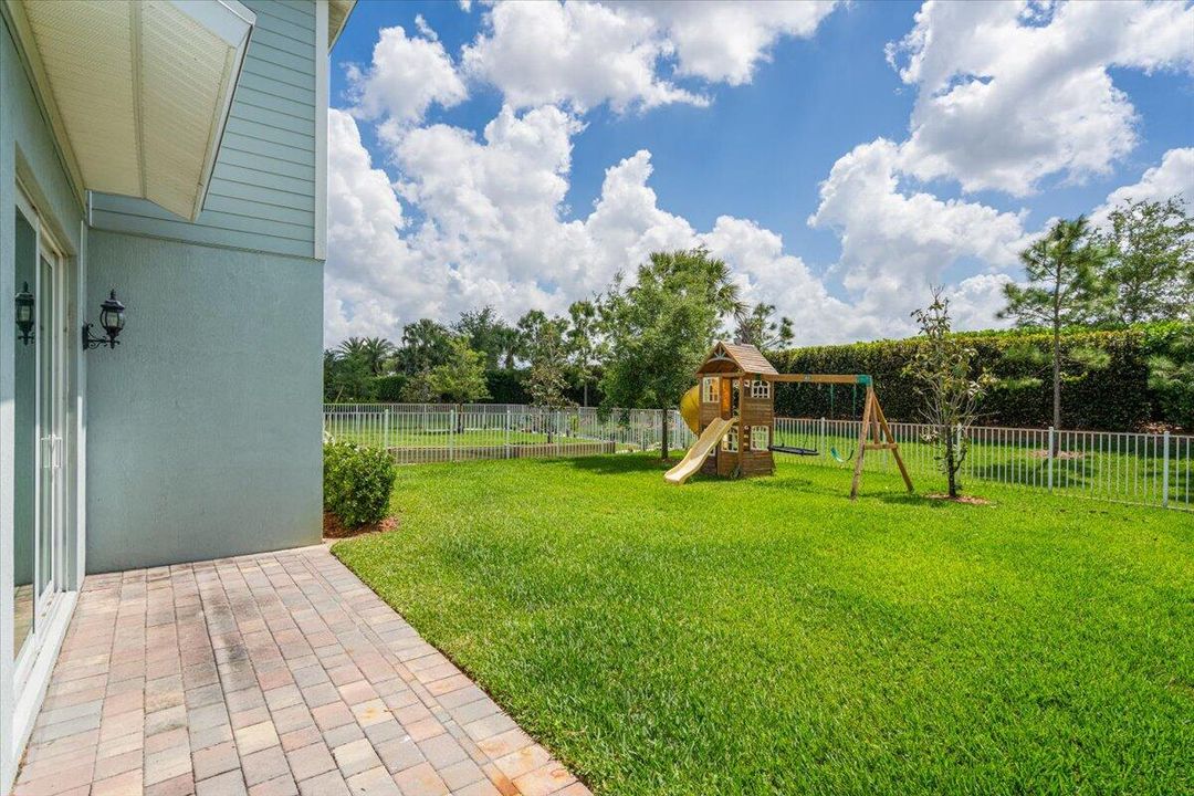 For Sale: $430,000 (3 beds, 2 baths, 2448 Square Feet)