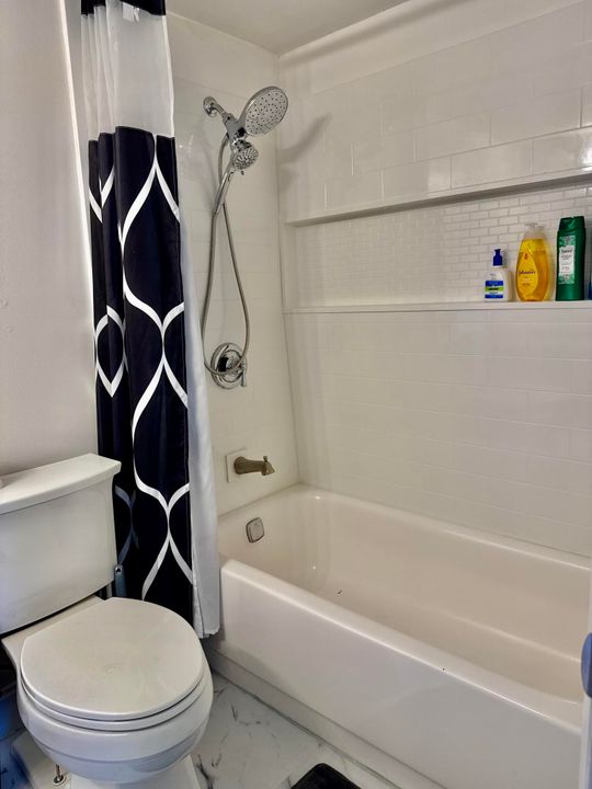 出租: $1,900 (2 贝兹, 2 浴室, 1200 平方英尺)