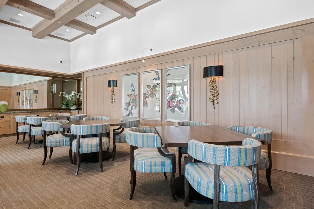 En Venta: $725,000 (4 camas, 3 baños, 2672 Pies cuadrados)