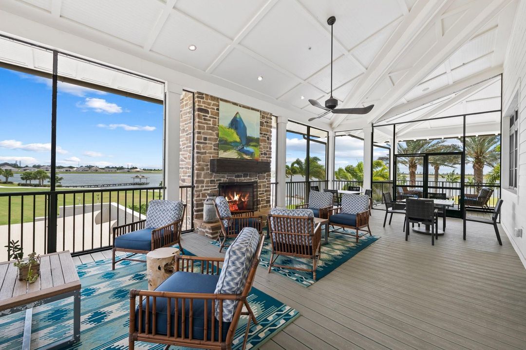 En Venta: $725,000 (4 camas, 3 baños, 2672 Pies cuadrados)