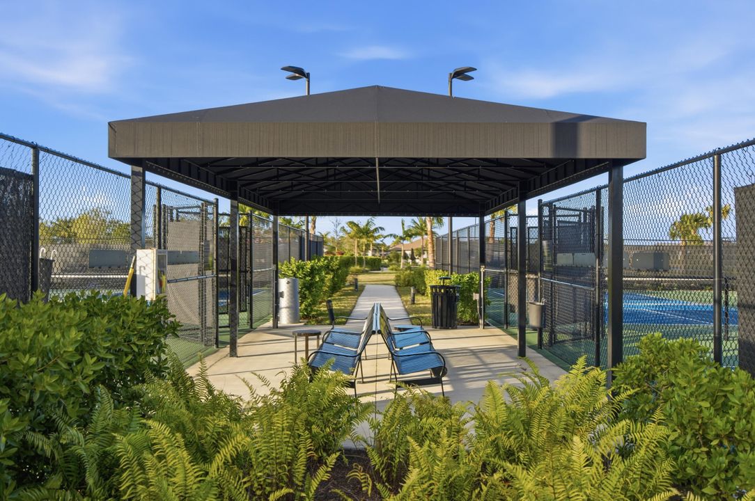 En Venta: $975,000 (3 camas, 3 baños, 3095 Pies cuadrados)