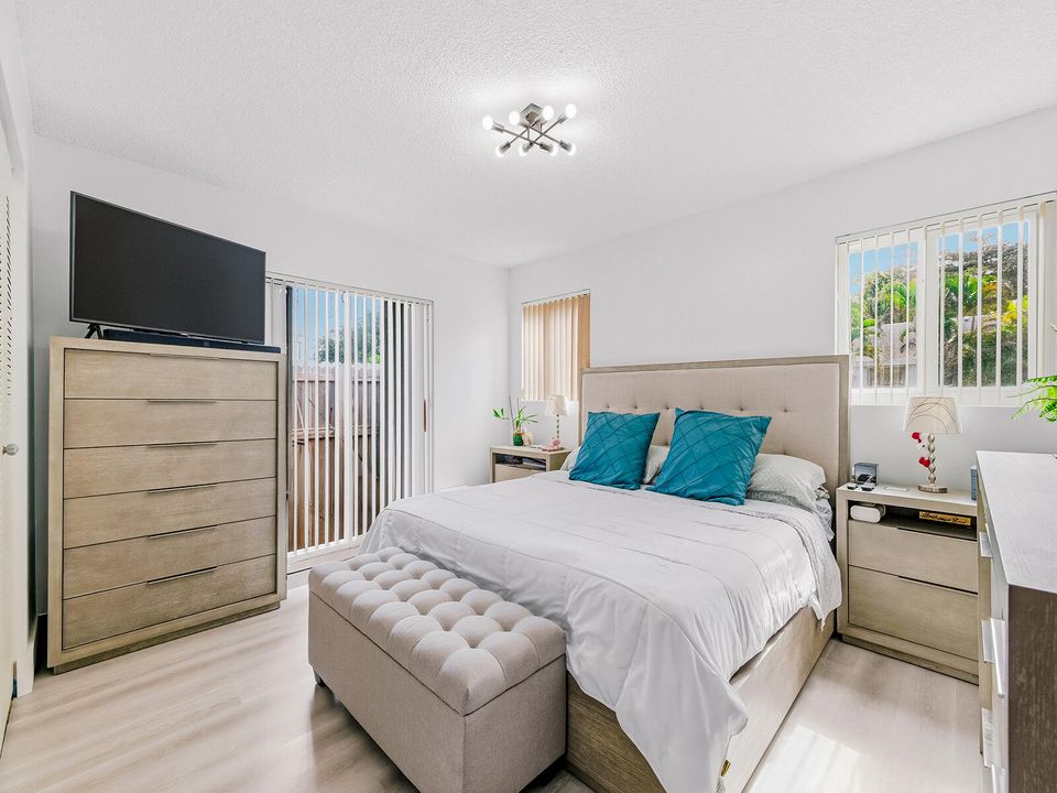 На продажу: $455,000 (3 спален, 2 ванн, 1185 Квадратных фут)