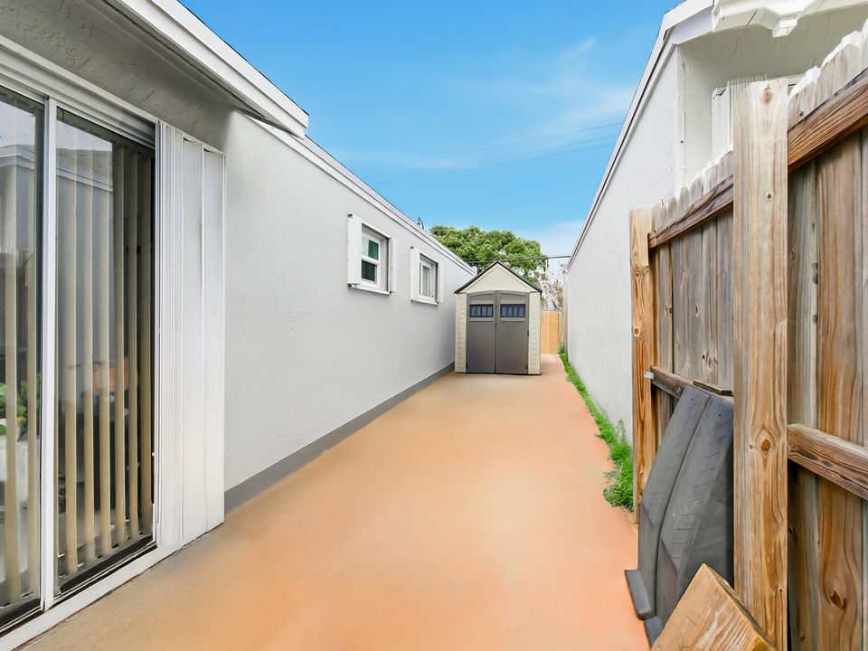 На продажу: $455,000 (3 спален, 2 ванн, 1185 Квадратных фут)