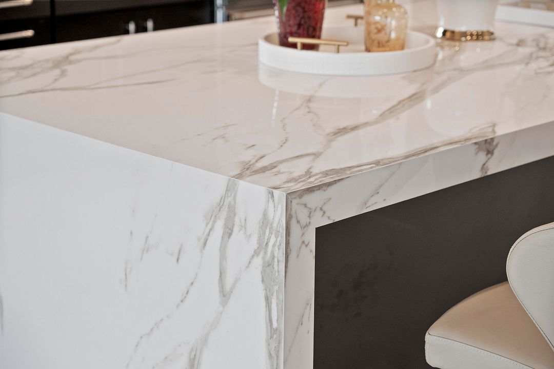 En Venta: $975,000 (3 camas, 3 baños, 3095 Pies cuadrados)