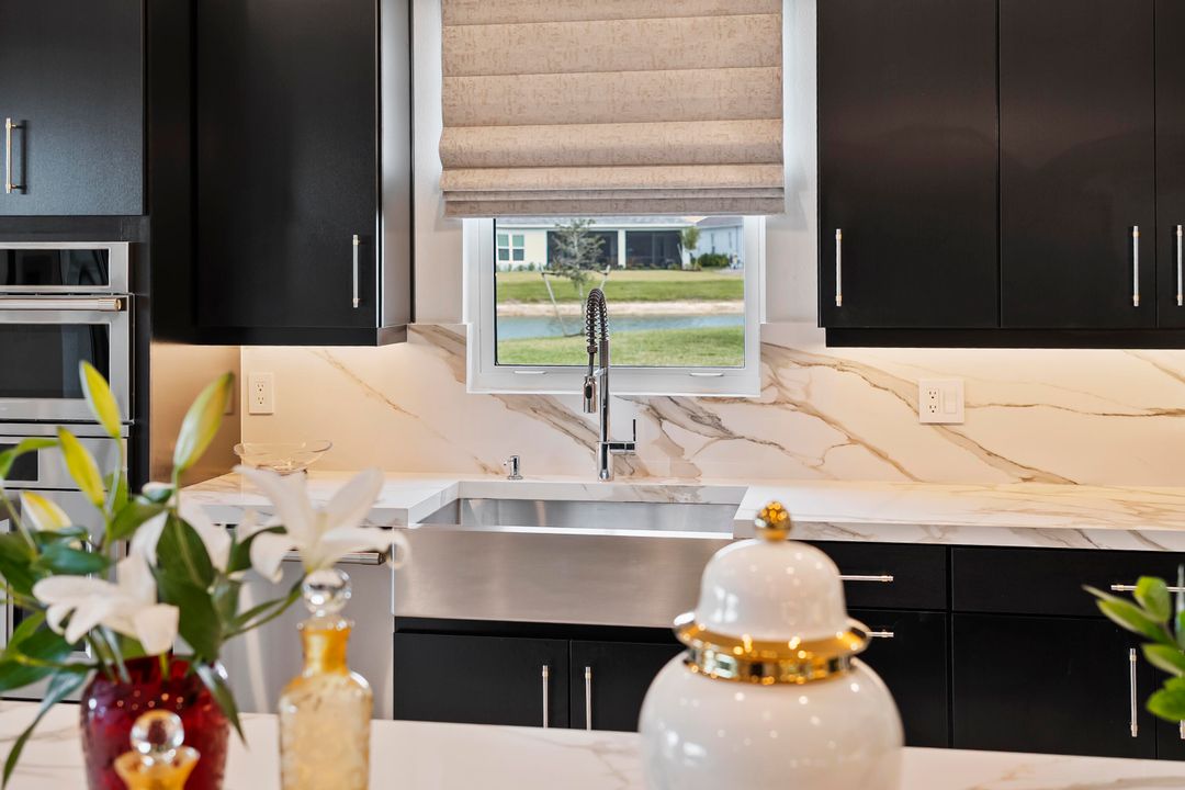 En Venta: $975,000 (3 camas, 3 baños, 3095 Pies cuadrados)