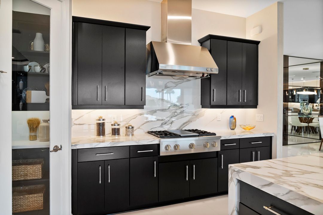 En Venta: $975,000 (3 camas, 3 baños, 3095 Pies cuadrados)