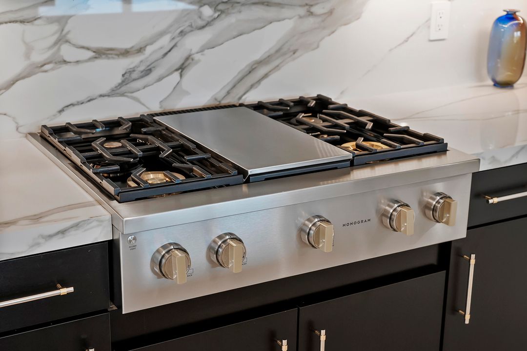 En Venta: $975,000 (3 camas, 3 baños, 3095 Pies cuadrados)