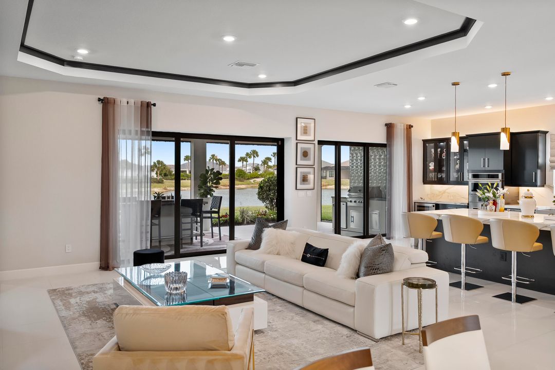 En Venta: $975,000 (3 camas, 3 baños, 3095 Pies cuadrados)