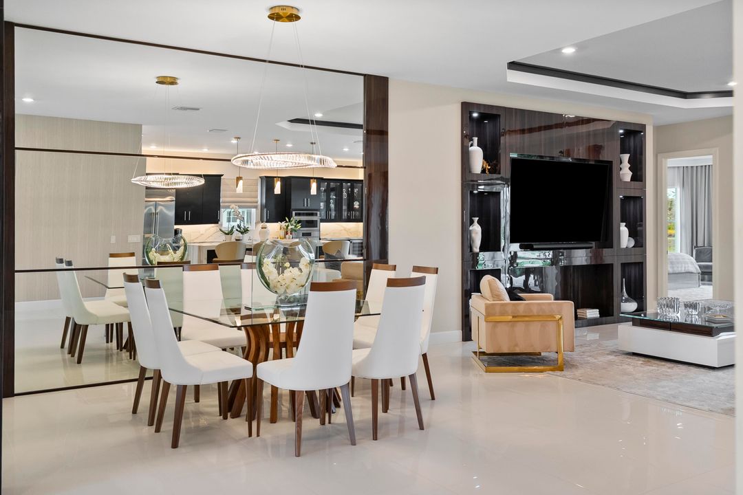 En Venta: $975,000 (3 camas, 3 baños, 3095 Pies cuadrados)