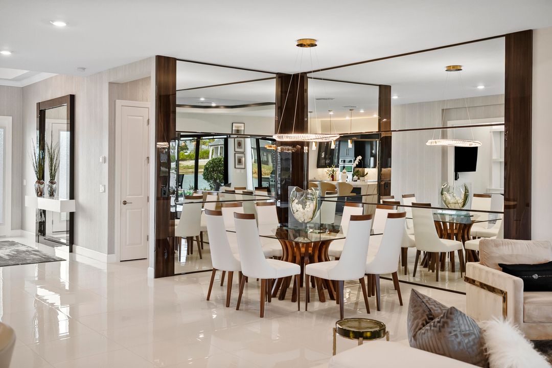 En Venta: $975,000 (3 camas, 3 baños, 3095 Pies cuadrados)