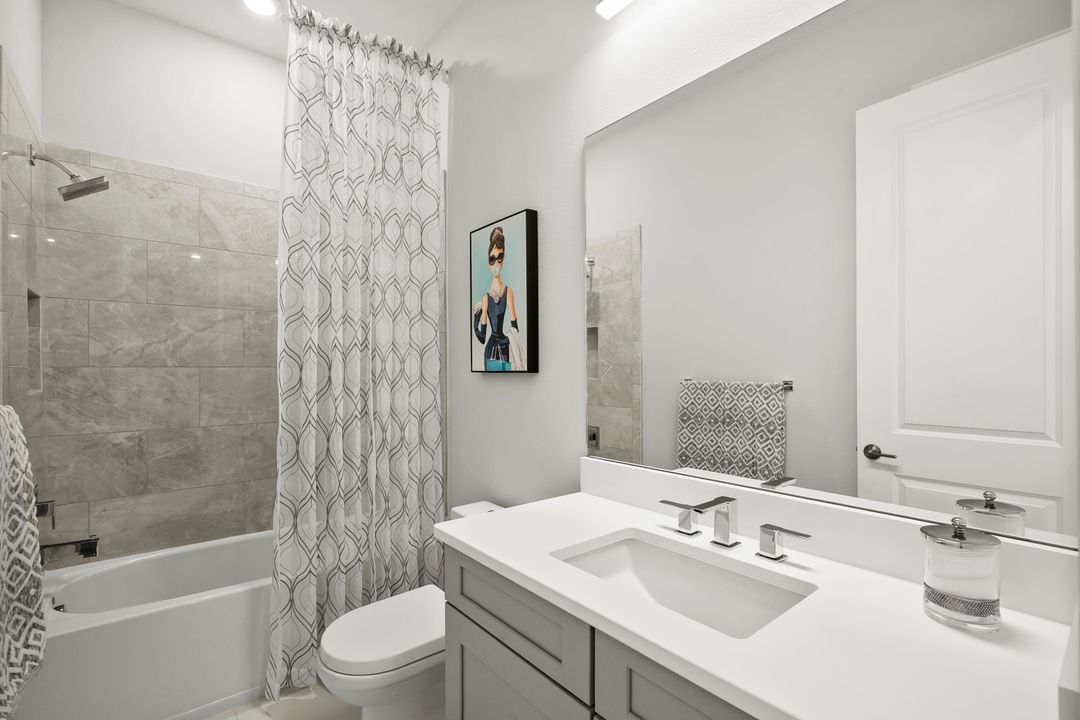 En Venta: $975,000 (3 camas, 3 baños, 3095 Pies cuadrados)