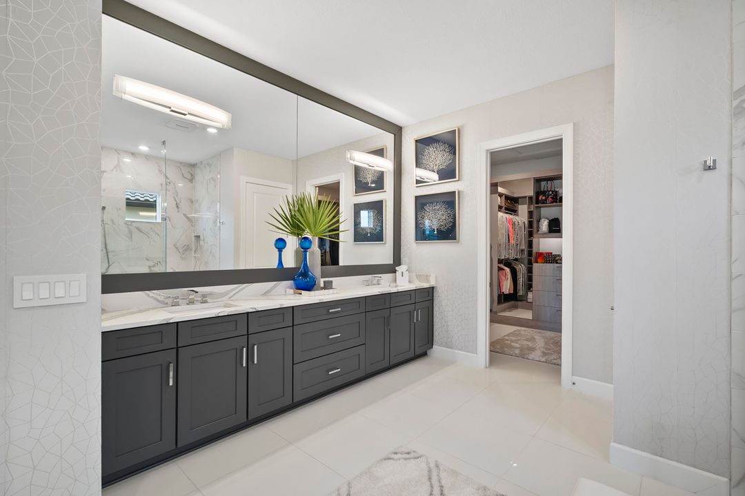 En Venta: $975,000 (3 camas, 3 baños, 3095 Pies cuadrados)