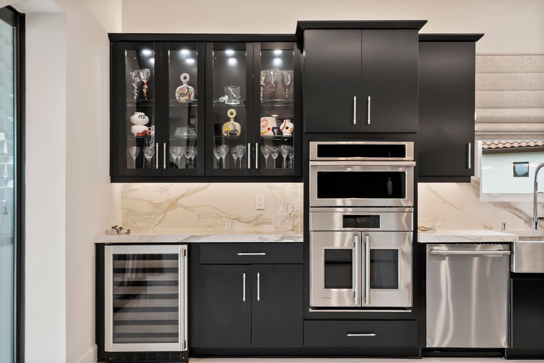 En Venta: $975,000 (3 camas, 3 baños, 3095 Pies cuadrados)