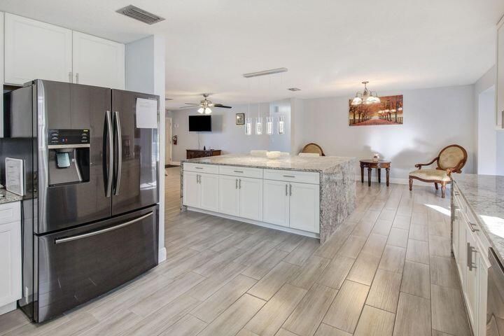 В аренду: $5,400 (3 спален, 2 ванн, 1850 Квадратных фут)