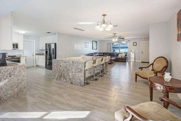 В аренду: $5,400 (3 спален, 2 ванн, 1850 Квадратных фут)