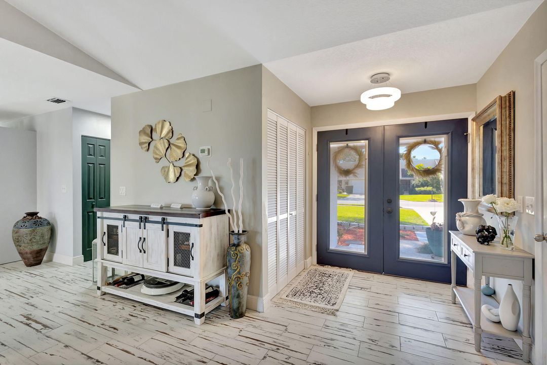 待售: $499,900 (2 贝兹, 2 浴室, 1328 平方英尺)