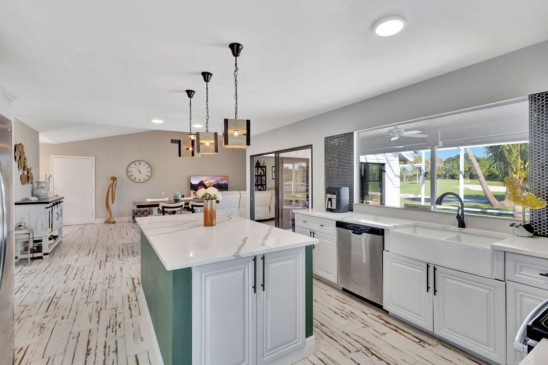 待售: $499,900 (2 贝兹, 2 浴室, 1328 平方英尺)